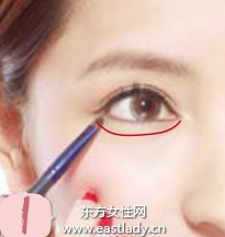 延长眼形的眼线画法