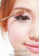 梦幻色彩妆容化妆步骤 用童话色彩变身吧