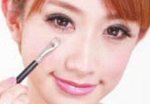 学院派裸妆温婉而不失甜美