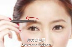 调整眉形衬托轮廓分明立体眼眸