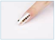 纯净珠光美甲教程整体非常简洁