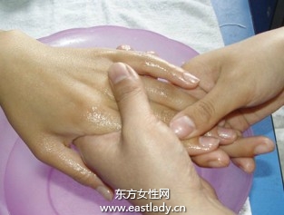 美甲的基本步骤以及注意事项