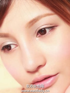 简单小技巧令眉妆打理更顺手