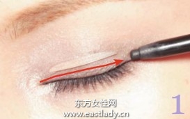 液体眼线笔和膏状眼线总是用不顺手