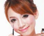 清纯派裸妆展现活泼动人美少女气质