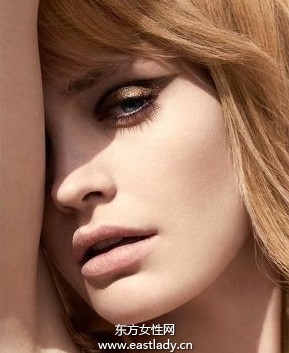 唇部卸妆的正确方法