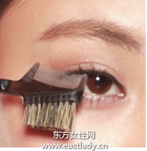 睫毛膏怎么刷塑造扇形睫毛