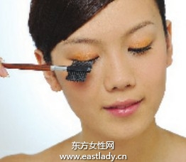 化妆教程之超卷翘上睫毛化妆法