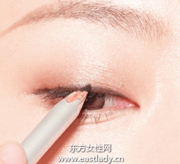 眼线的正确画法