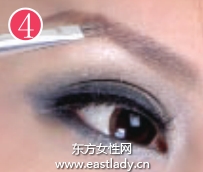 复古佳人妆展现高贵气质