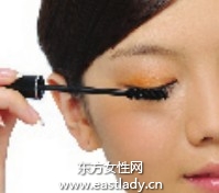 假睫毛怎么贴才好看