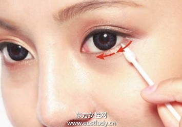 眼线液勾勒光泽质感深邃眼妆