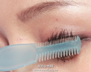 眼妆的画法之画出茶色眼妆