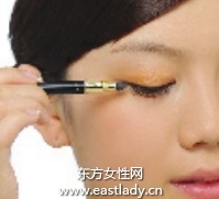 假睫毛怎么贴才好看