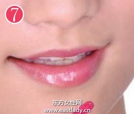 充满活力美人妆 传达快乐气息