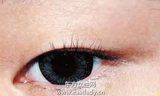 若有若无的隐形眼线的画法