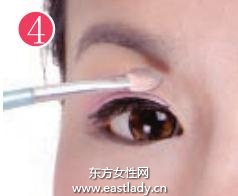 时尚运动妆容让你轻 妆 上阵