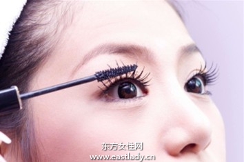 女性化妆的基础工作