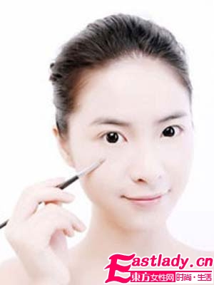 不同脸型眉毛的画法各不同