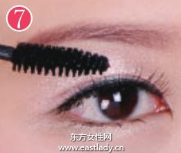 无敌闪亮眼妆的画法