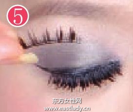 眼妆教程之打造深邃迷人立体眼妆