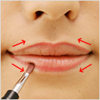 掌握正确唇膏涂法拥有魅力双唇