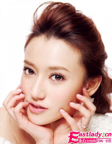 打造婴儿般纯美粉色裸妆