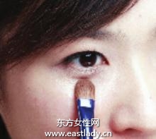 用阴影与高光营造自然立体妆容效果