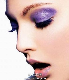 眼影颜色搭配 画出充满 电力 眼妆