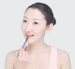 时尚M形唇妆 幸福唇形新选择