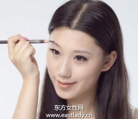 化妆教程之画出完美眉毛的诀窍