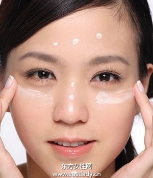 不同颜色饰底乳让毛孔无处藏身