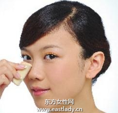 干性肌肤化妆应使用粉底液