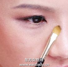 使用遮瑕膏打造无暇美肌