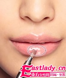 化妆技巧之饱满艳唇的化法