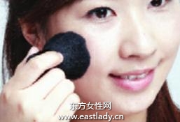 用阴影与高光营造自然立体妆容效果