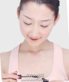 用染眉膏染眉迅速达到改变眉色目的