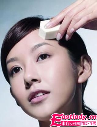 彩妆达人教你如何化淡妆