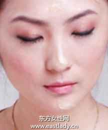 化妆底液提升肌肤平滑度