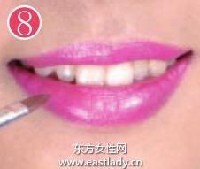 优雅宴会妆化法展现出独有温柔美态