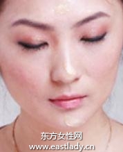 化妆底液提升肌肤柔滑感