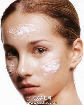 正确卸妆的技巧和步骤