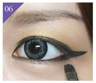 画韩国猫眼妆的详细步骤