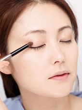 日 凛感 眼妆 做知性美人