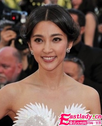 法国戛纳节 范冰冰与李冰冰妆容pk