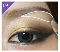 画韩国猫眼妆的详细步骤