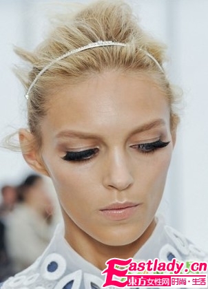 LV2012春夏秀场 清新纯美公主妆