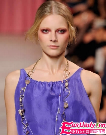 10款彩色系眼妆 让你惊艳整冬