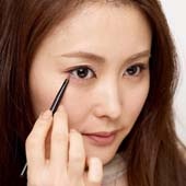 洋娃娃大眼妆7步轻松画出