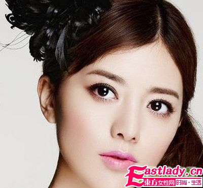6个诀窍打造赫本式纯真妆容